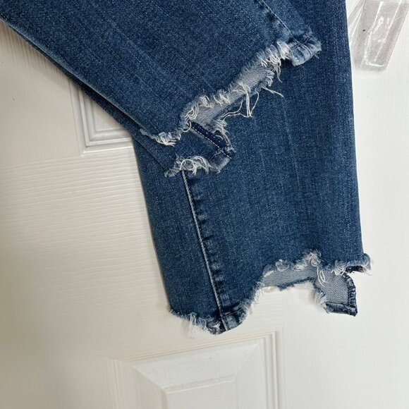 Mother Jeans The Insider Crop Step Chew Women's Size 28 Medium Wash Distressed - Picture 6 of 13
